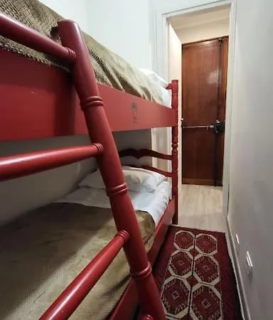 Funny In Apartamento