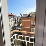 Centro A 1 Min Dal Mare Fino A 4 Ospiti *